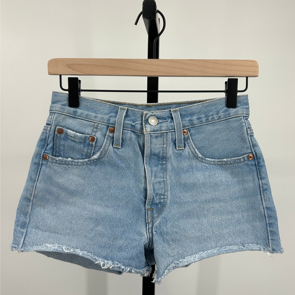 Levis 501 Womens Denim Cutoff Shorts Light Wash Raw Hem Button Fly W24